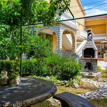 Apartman Haus Maja Banjol Екстер'єр фото