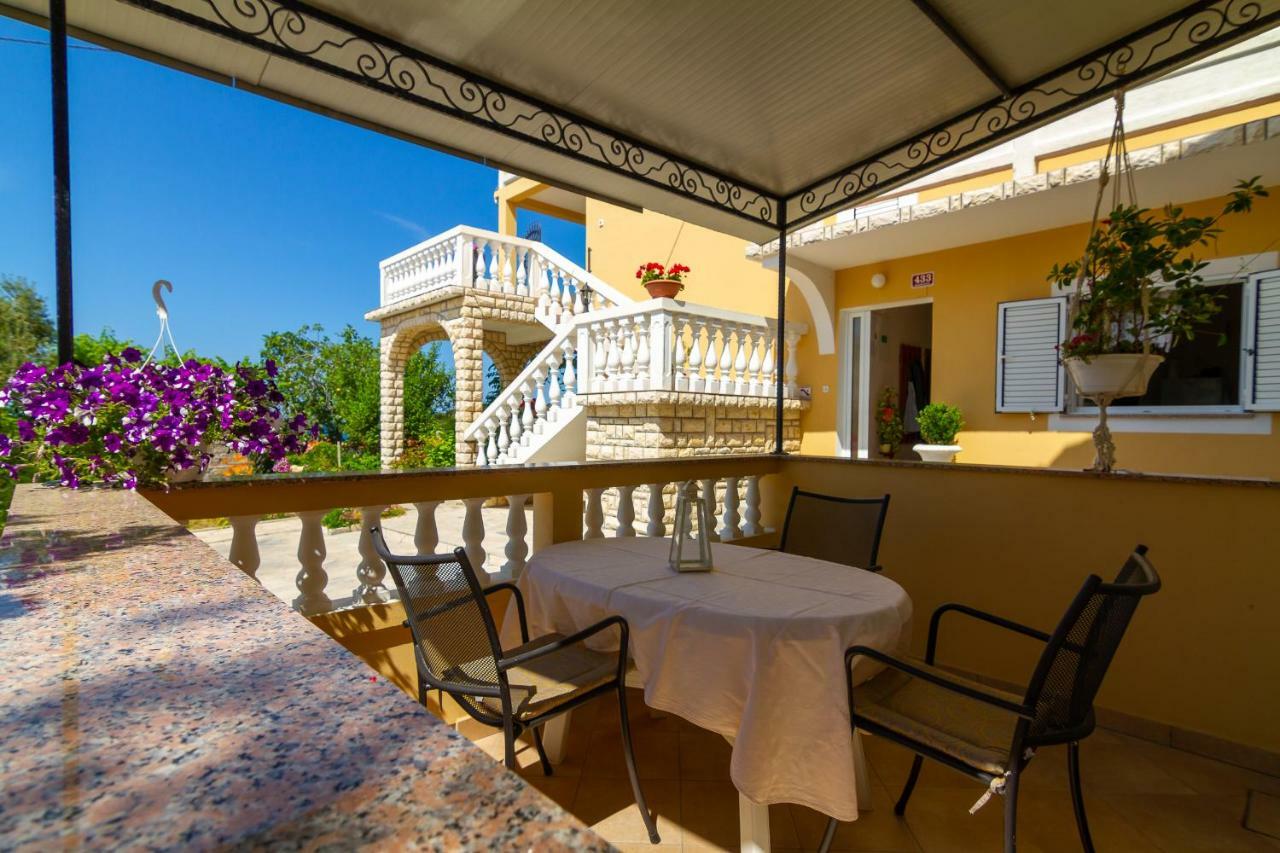 Apartman Haus Maja Banjol Екстер'єр фото