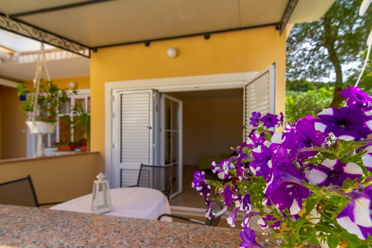 Apartman Haus Maja Banjol Екстер'єр фото